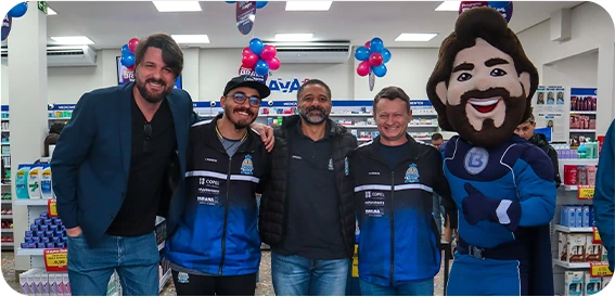 Faixa luminosa e slogan